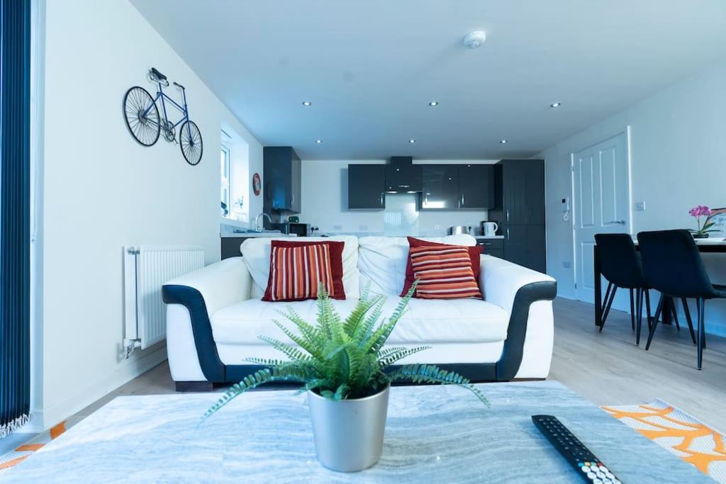 Luxury Ground Floor 2 Bedroom Apartment Free Wifi & Parking Sheffield Zewnętrze zdjęcie