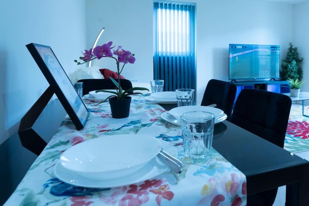Luxury Ground Floor 2 Bedroom Apartment Free Wifi & Parking Sheffield Zewnętrze zdjęcie