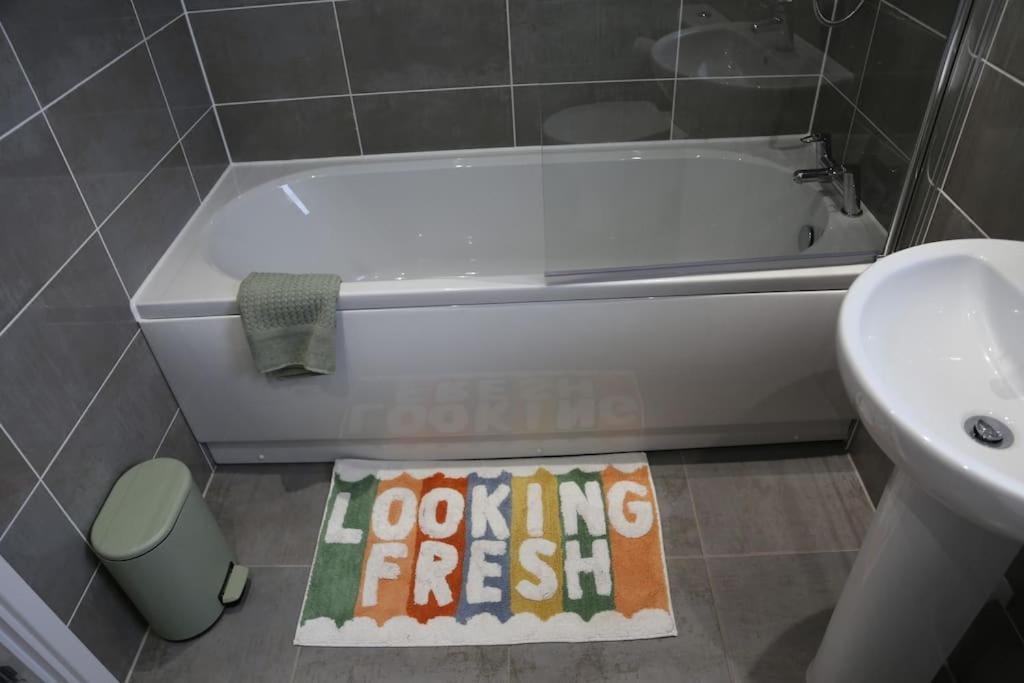 Luxury Ground Floor 2 Bedroom Apartment Free Wifi & Parking Sheffield Zewnętrze zdjęcie